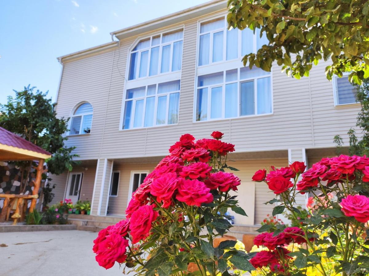 Villa Premium กูซาร์ ภายนอก รูปภาพ